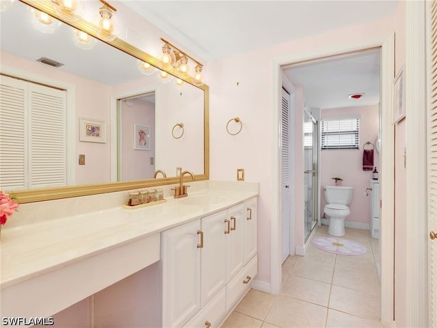801 River Point DR 203, Naples, FL 34102