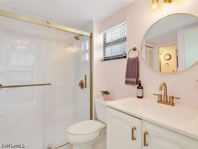 801 River Point DR 203, Naples, FL 34102