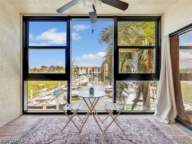 801 River Point DR 203, Naples, FL 34102