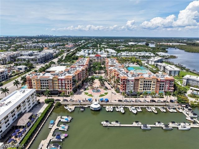 801 River Point DR 203, Naples, FL 34102