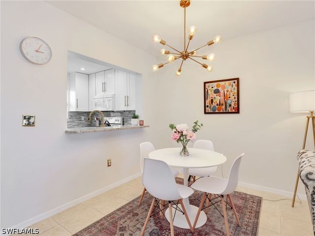 801 River Point DR 203, Naples, FL 34102