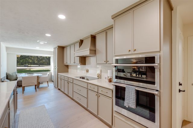 7017 Serrano Drive, Fort Worth, TX 76126