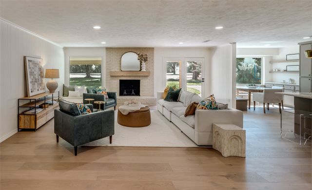 7017 Serrano Drive, Fort Worth, TX 76126