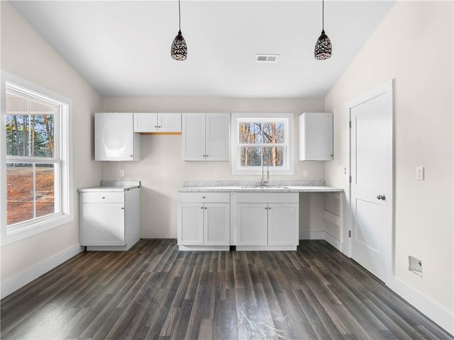 565 whippoorwill Lane, West Union, SC 29696