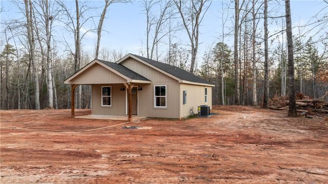 565 whippoorwill Lane, West Union, SC 29696