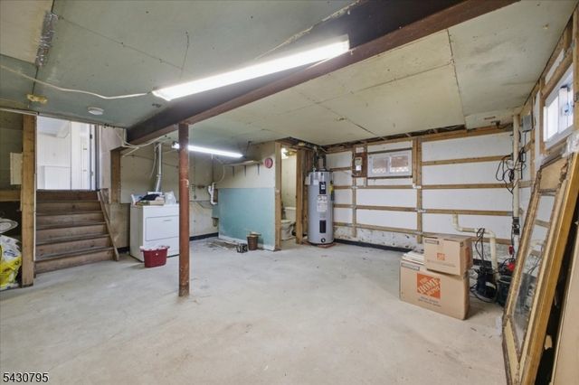 192 Bryans Rd, Washington Twp., NJ 08827