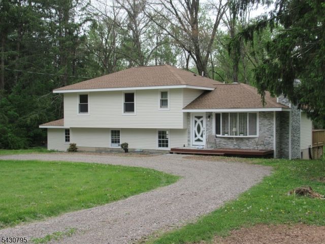 192 Bryans Rd, Washington Twp., NJ 08827