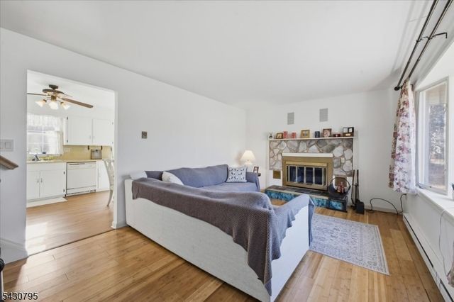 192 Bryans Rd, Washington Twp., NJ 08827