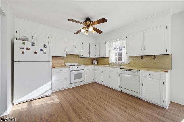 192 Bryans Rd, Washington Twp., NJ 08827