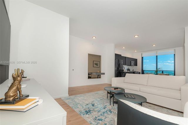 398 NE 5th Street 4001, Miami, FL 33132