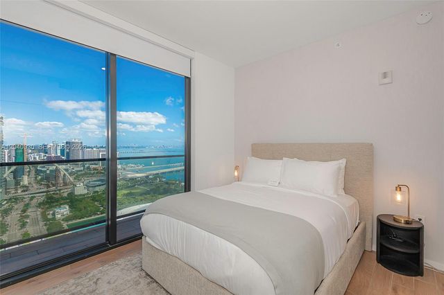 398 NE 5th Street 4001, Miami, FL 33132