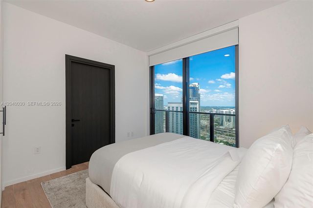 398 NE 5th Street 4001, Miami, FL 33132