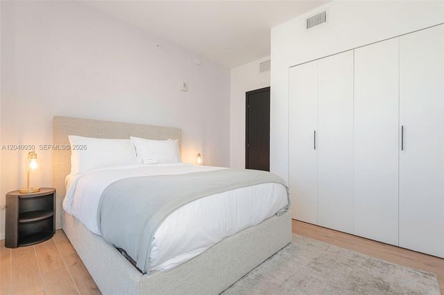398 NE 5th Street 4001, Miami, FL 33132