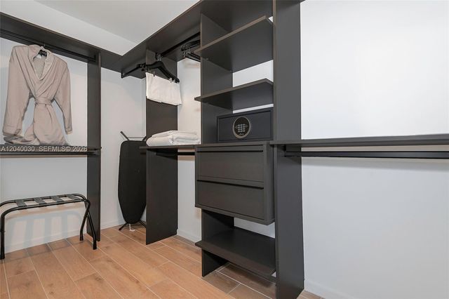 398 NE 5th Street 4001, Miami, FL 33132