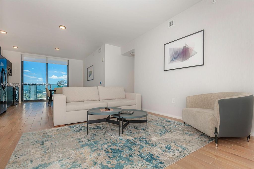 398 NE 5th Street 4001, Miami, FL 33132