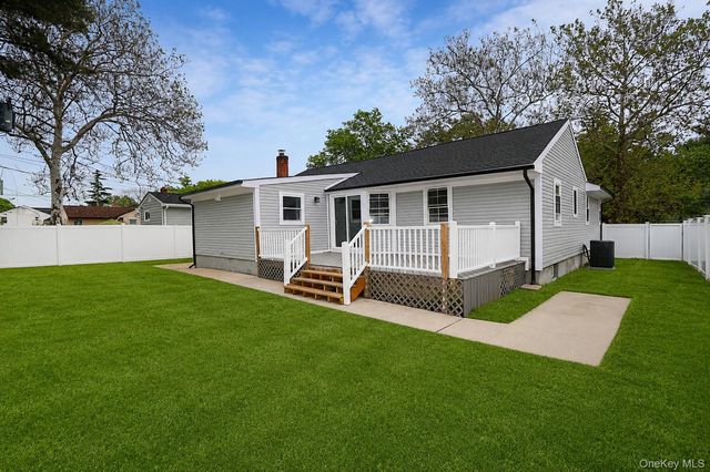 224 Hungry Harbor Road, Valley Stream, NY 11581