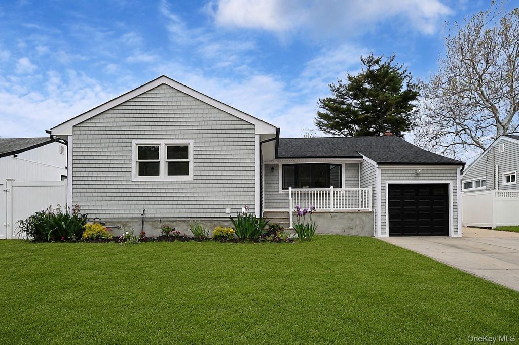 224 Hungry Harbor Road, Valley Stream, NY 11581