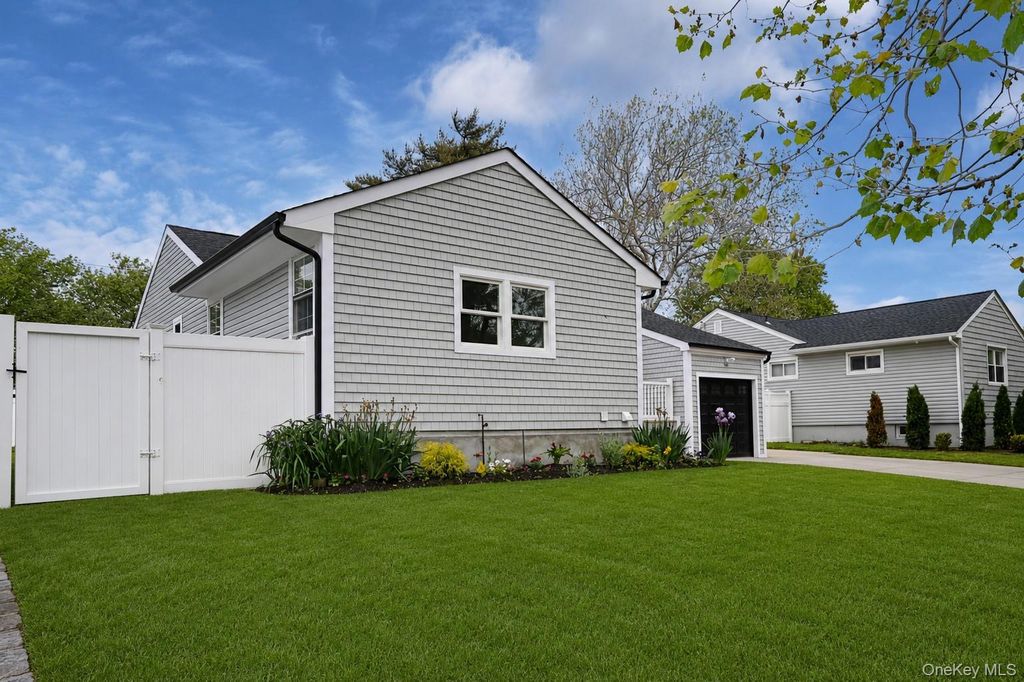 224 Hungry Harbor Road, Valley Stream, NY 11581 — photo 3