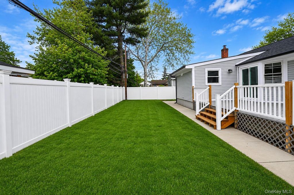 224 Hungry Harbor Road, Valley Stream, NY 11581 — photo 5