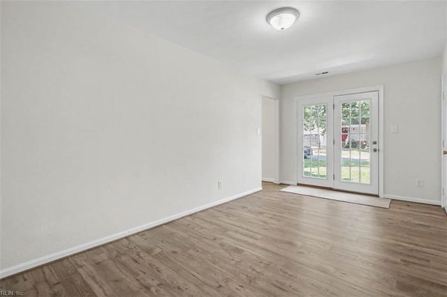123 Gallop PL, Newport News, VA 23608