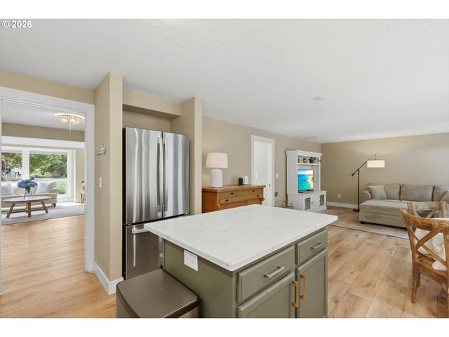1386 Se CONDOR Pl, Gresham, OR 97080
