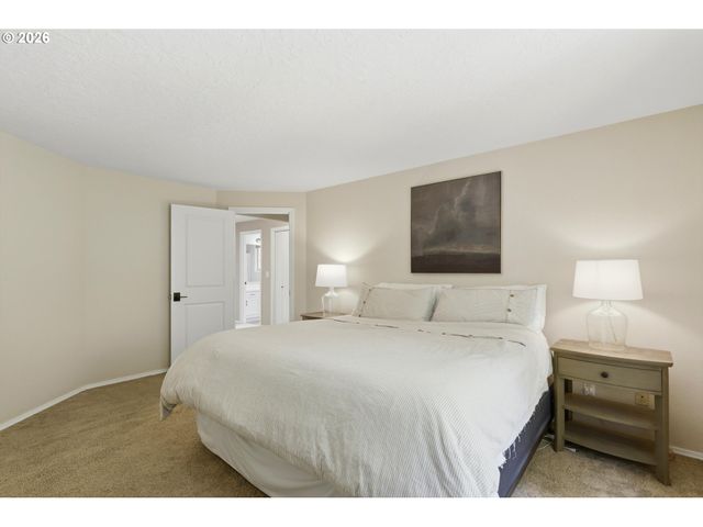 1386 Se CONDOR Pl, Gresham, OR 97080