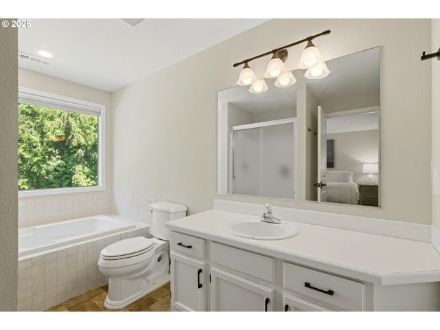 1386 Se CONDOR Pl, Gresham, OR 97080