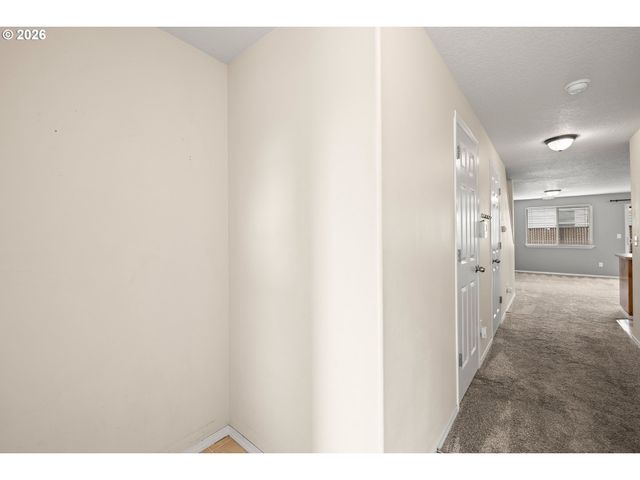 413 S LAIR Ln, Newberg, OR 97132