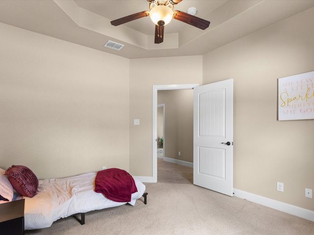 192 Copper Ridge Drive, La Vernia, TX 78121
