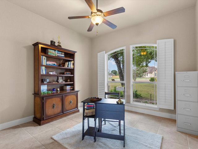 192 Copper Ridge Drive, La Vernia, TX 78121