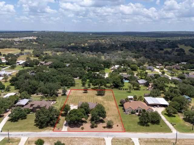 192 Copper Ridge Drive, La Vernia, TX 78121