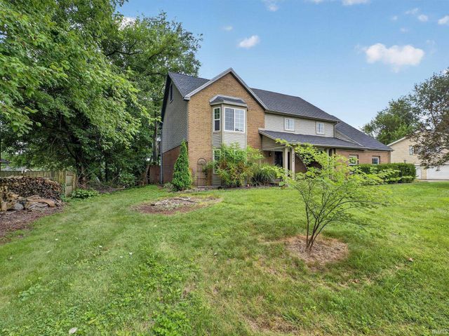 5155 W Timberwood Drive, Newburgh, IN 47630