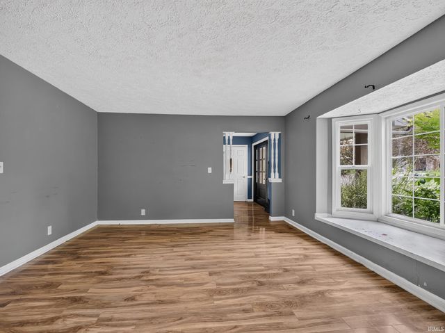 5155 W Timberwood Drive, Newburgh, IN 47630