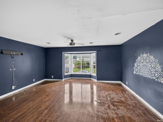 5155 W Timberwood Drive, Newburgh, IN 47630