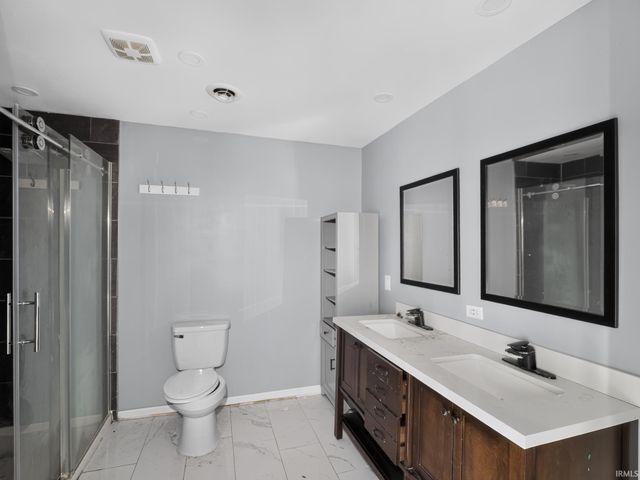 5155 W Timberwood Drive, Newburgh, IN 47630