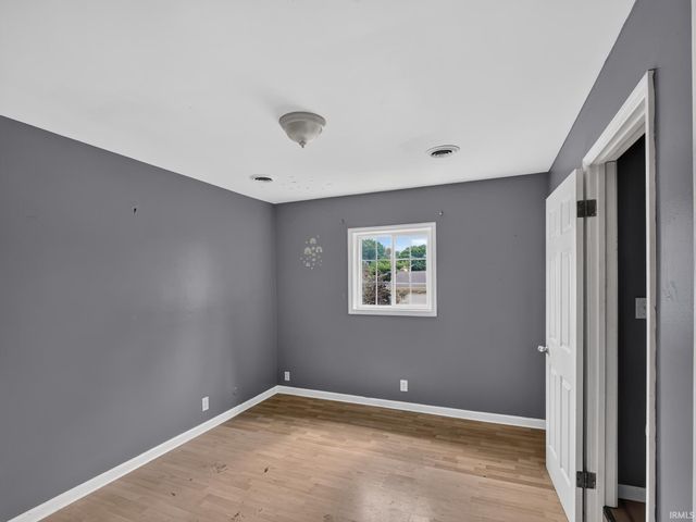5155 W Timberwood Drive, Newburgh, IN 47630