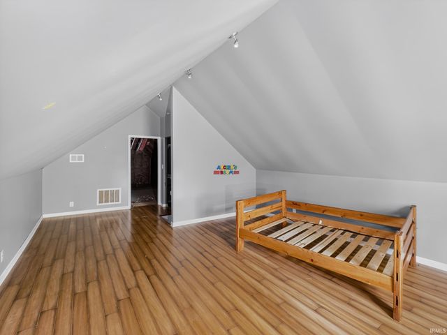 5155 W Timberwood Drive, Newburgh, IN 47630