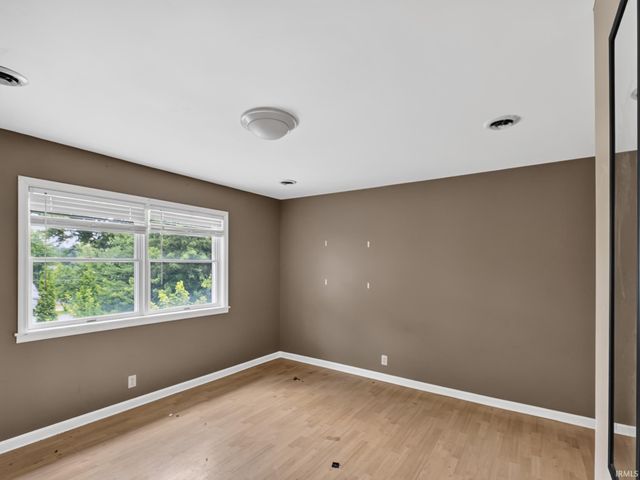 5155 W Timberwood Drive, Newburgh, IN 47630