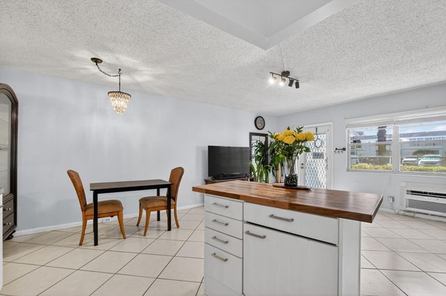 290 Oakridge Q 290, Deerfield Beach, FL 33442