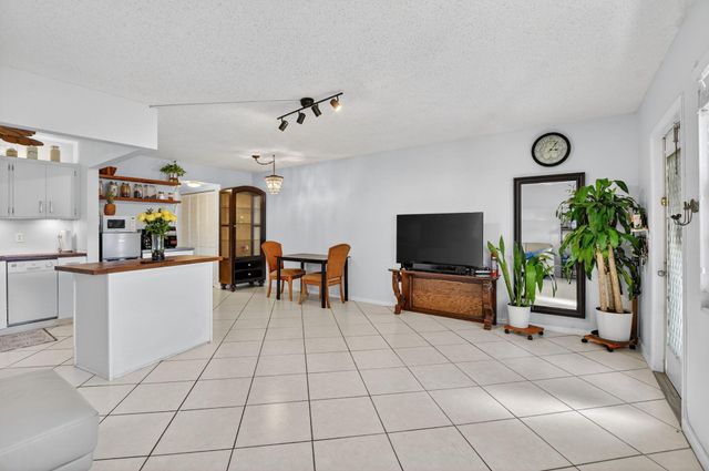 290 Oakridge Q 290, Deerfield Beach, FL 33442
