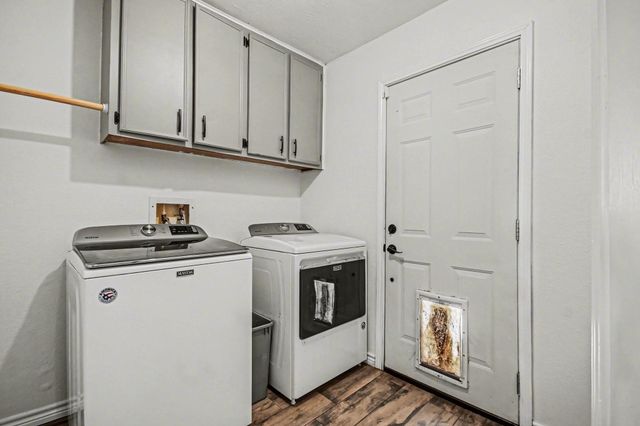 56 W Candlewood Street, Lake Jackson, TX 77566