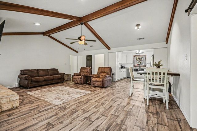 56 W Candlewood Street, Lake Jackson, TX 77566