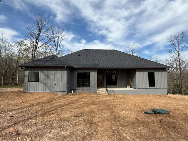 6 Cargill Lane, Bella Vista, AR 72715