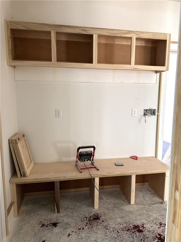 6 Cargill Lane, Bella Vista, AR 72715