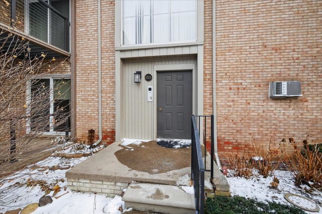 1723 E 14 Mile Road, Birmingham, MI 48009