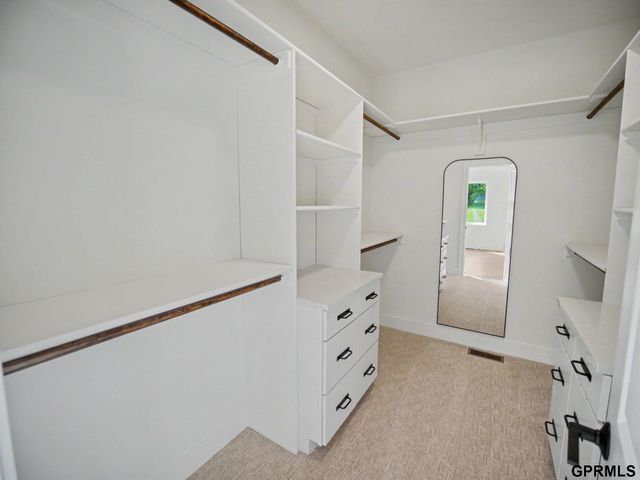 9160 Hillcrest Trail, Lincoln, NE 68510
