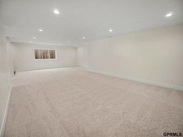 9160 Hillcrest Trail, Lincoln, NE 68510
