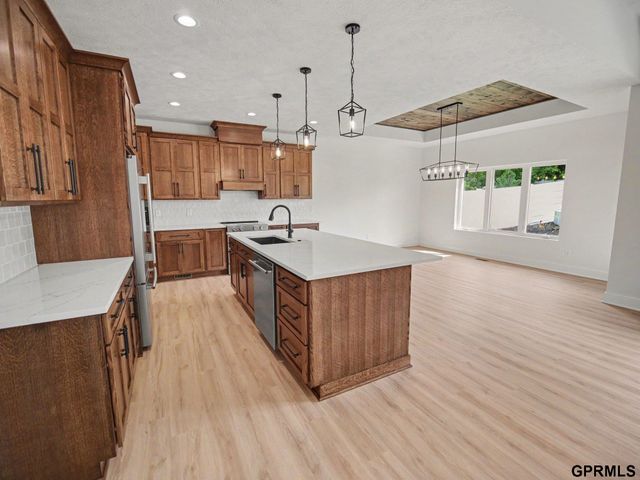 9160 Hillcrest Trail, Lincoln, NE 68510