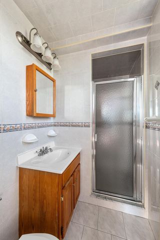 2711 Ave X C5, New York City, NY 11235