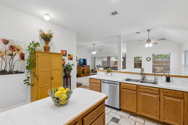 915 Rutgers Court, Allen, TX 75002
